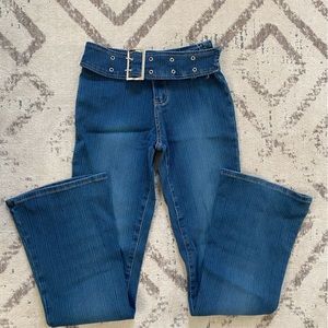 Younique Jeans- big belt connected-vintage size 3